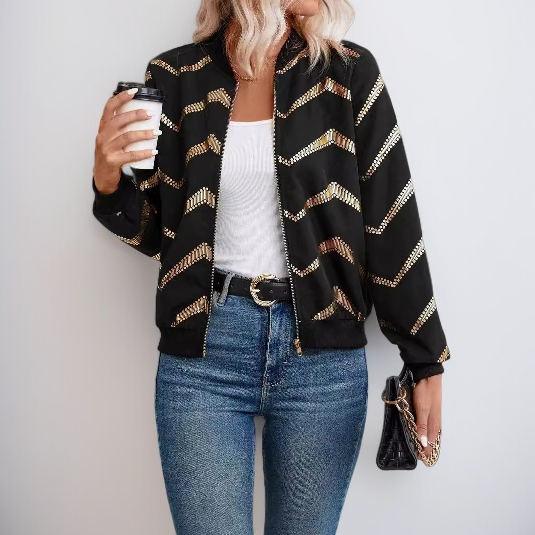 ゴールド箔プリントとジップアップの長袖が特徴のレディースボンバージャケット