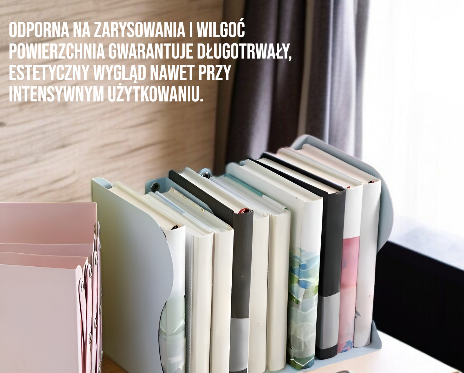 Organizacja książek na metalowej półce