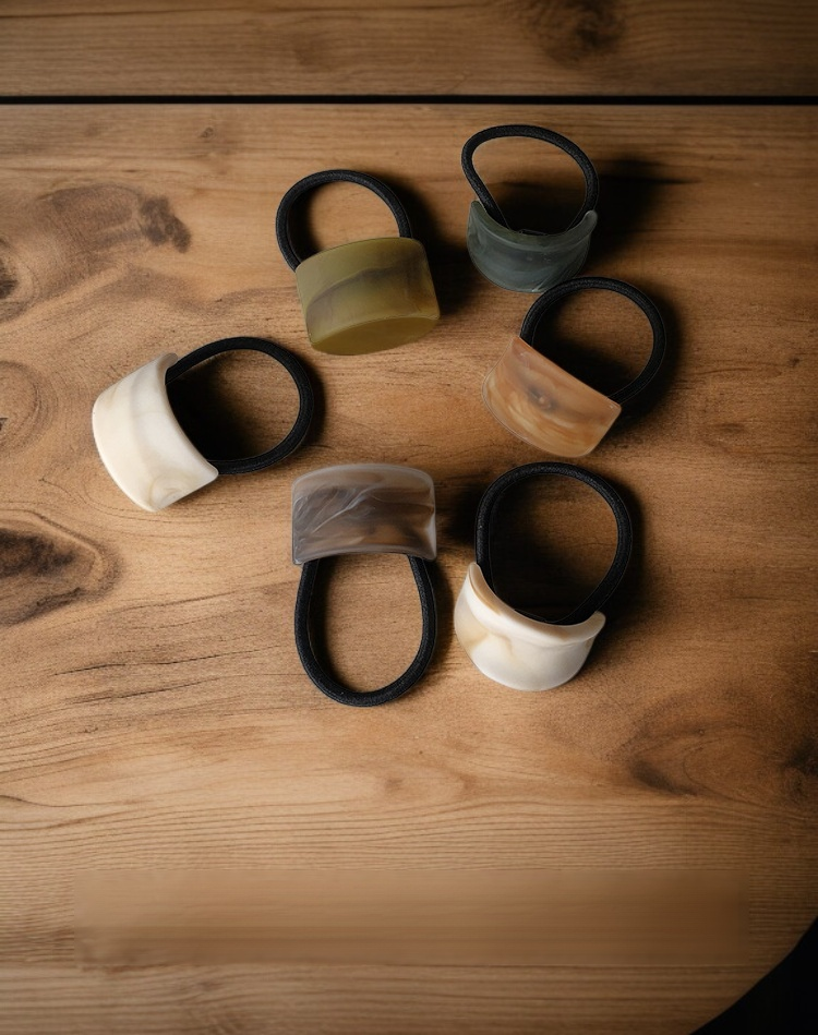 10個磨砂木紋弧形高彈力頭繩套裝展示圖