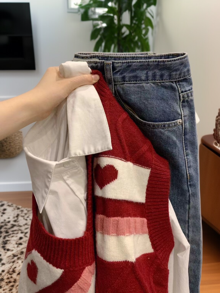 女子学生用ストライプVネックニットジャンパー正面画像