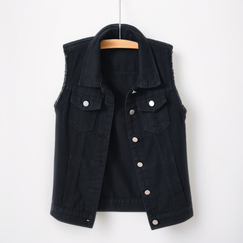 جاكيت جينز قصير مع أزرار أمامية