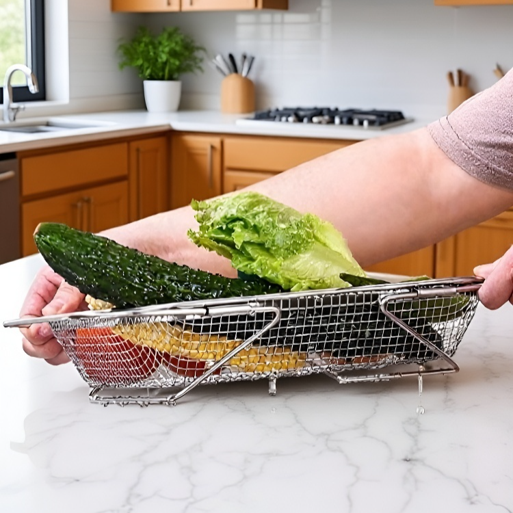 싱크대에 맞춰 확장된 텔레스코픽 바구니