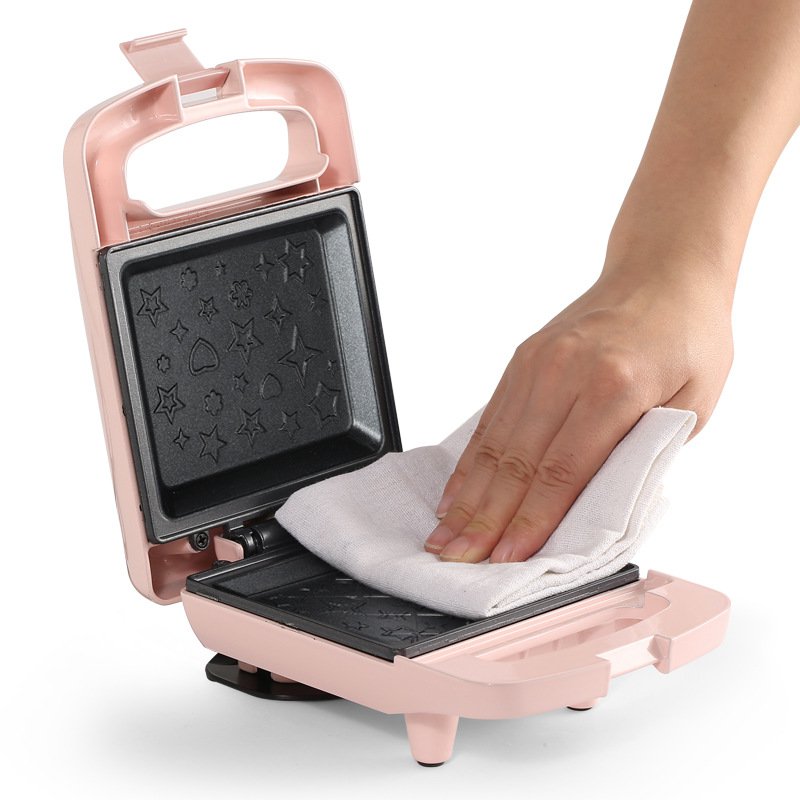 가족용 아침식사 조리기