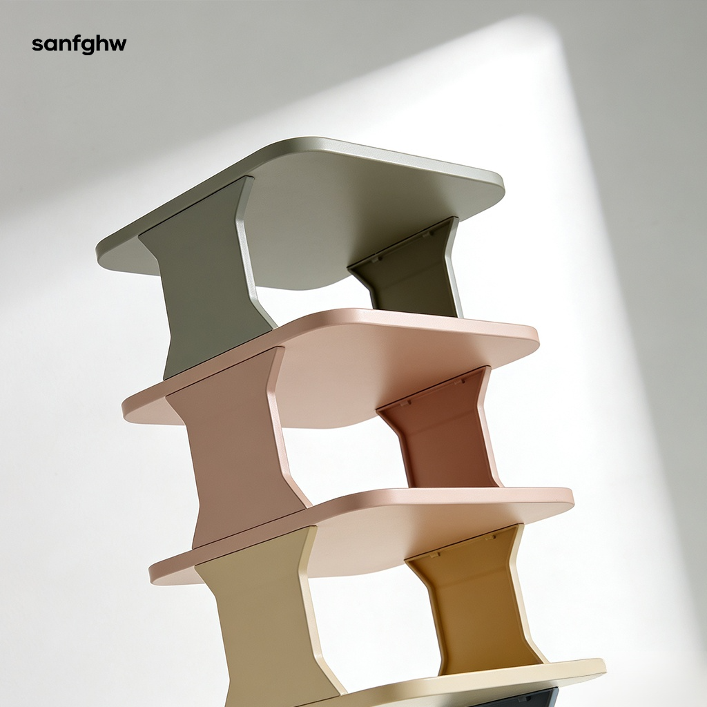 Einfaches mehrstöckiges Schuhregal