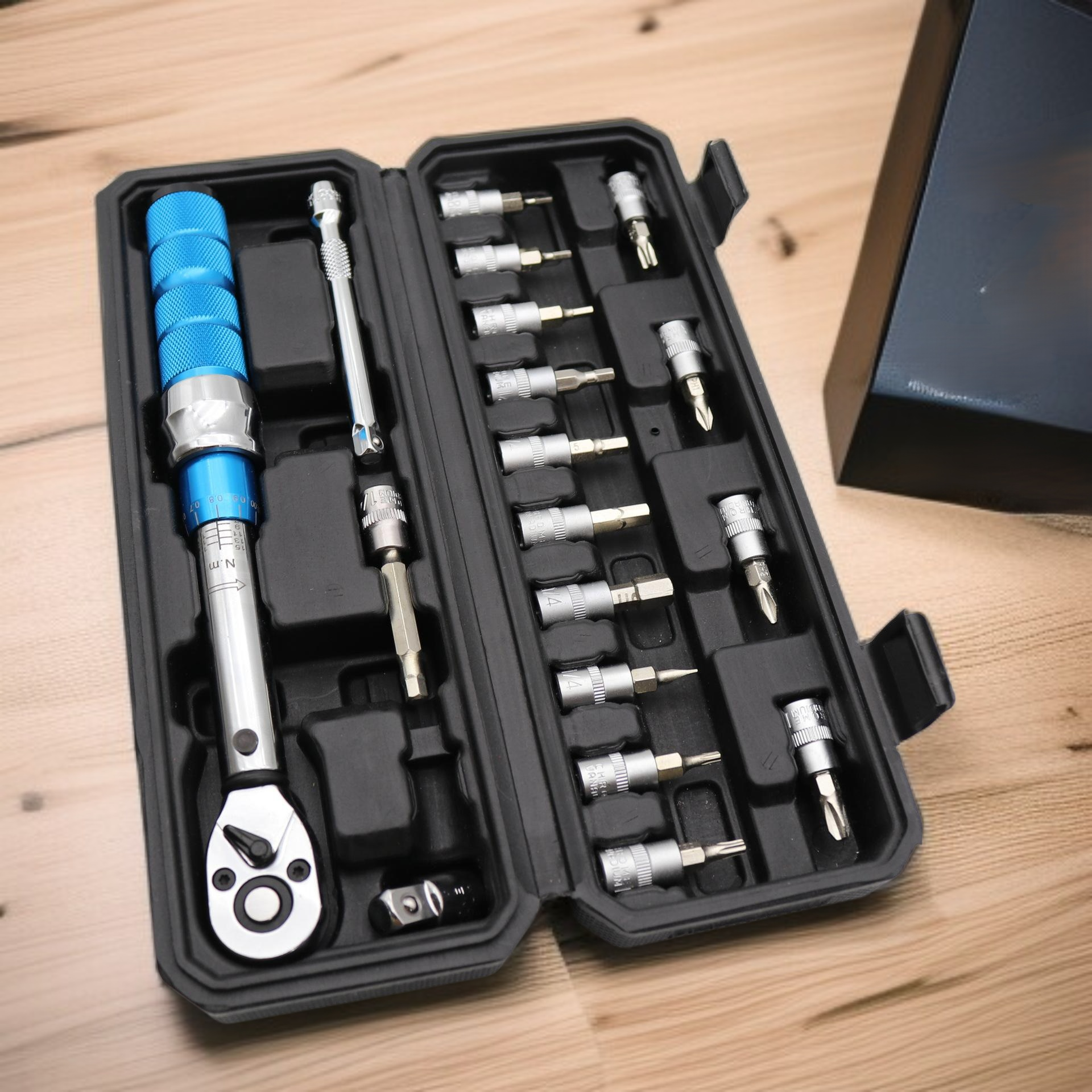 Adjustable torque wrench