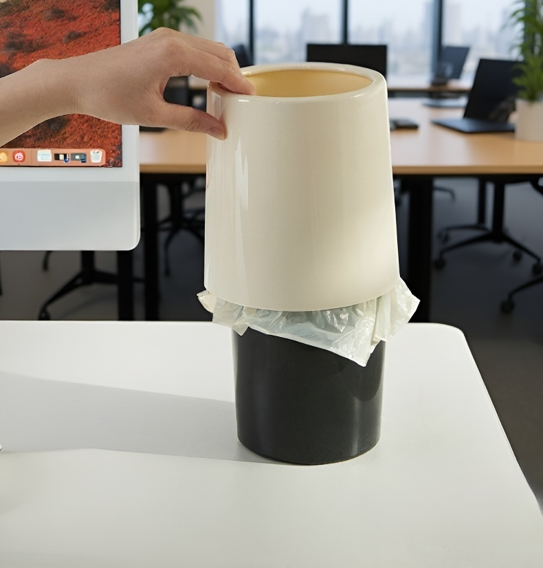 작은 공간에 적합한 미니 휴지통