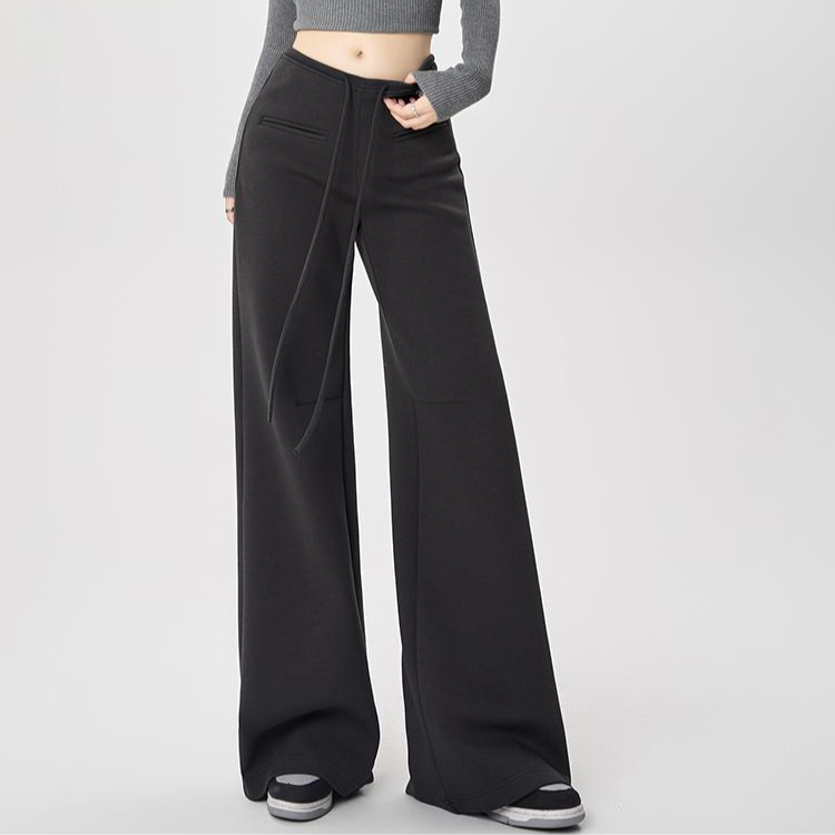 맨투맨과 어울리는 여성 팬츠