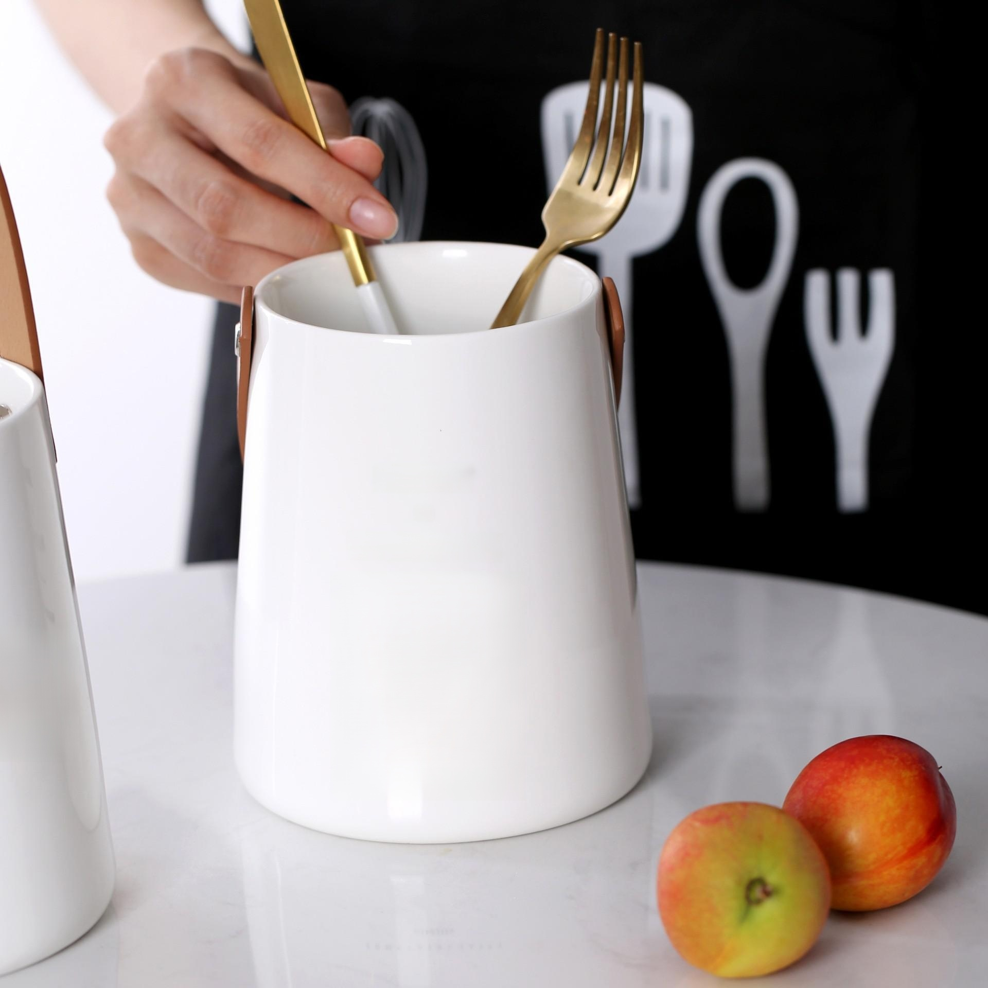 圓盤皮革提把餐具