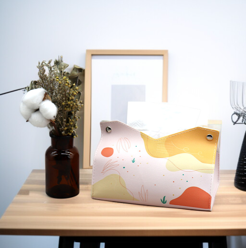 リビングに置ける革製ティッシュ収納バッグ