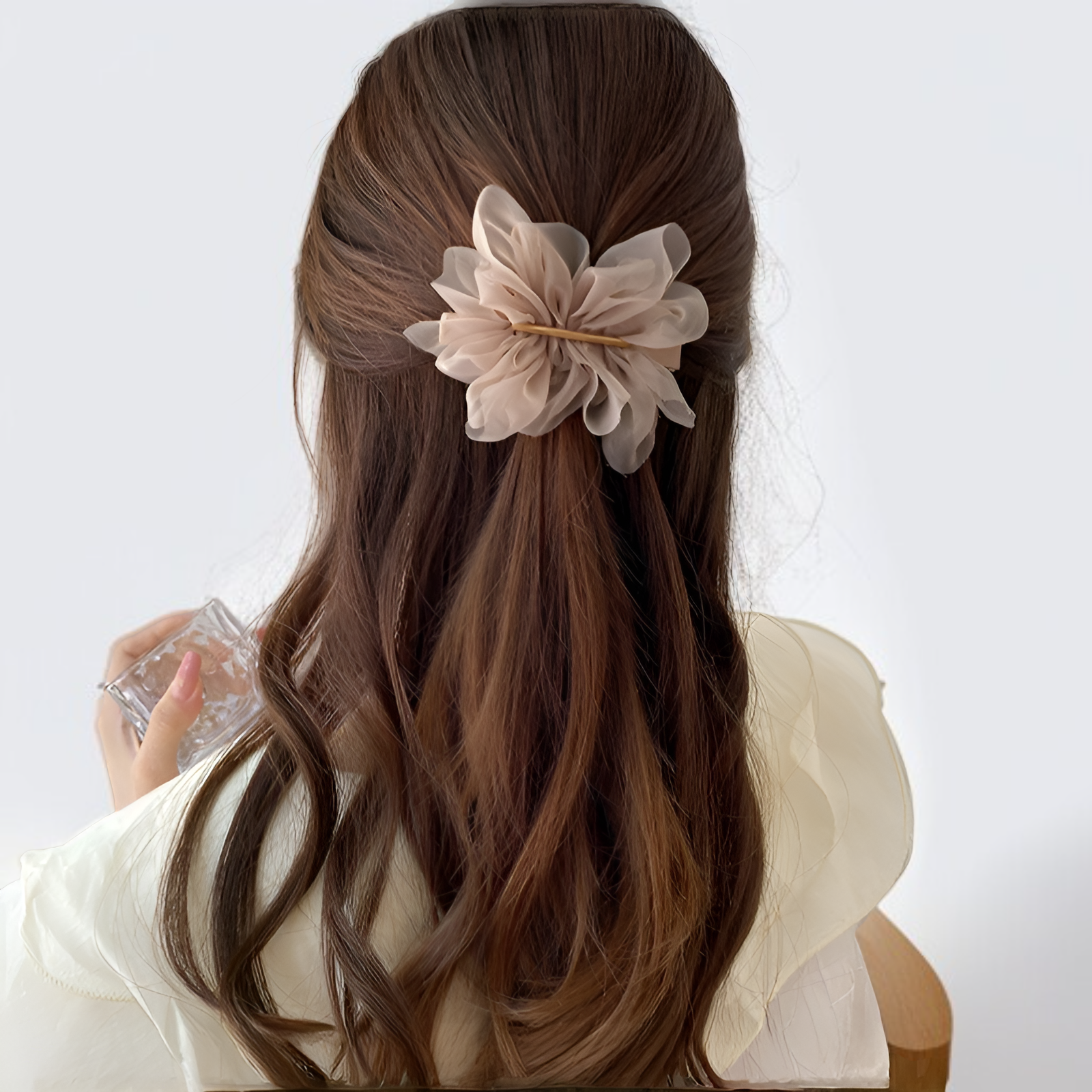 優雅氣質花朵髮夾髮型示範