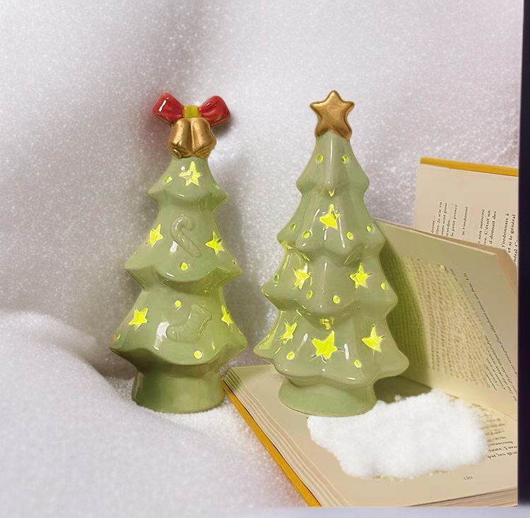 オフィスデスク用小型クリスマスツリー