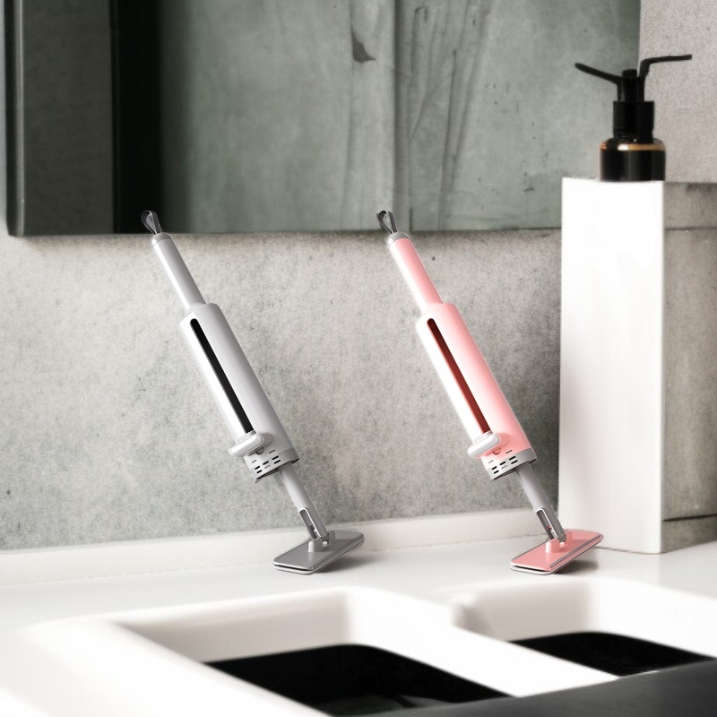 Mop na podlahu s automatickou rotací