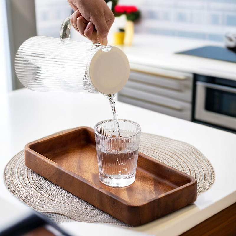 호두색 직사각형 트레이