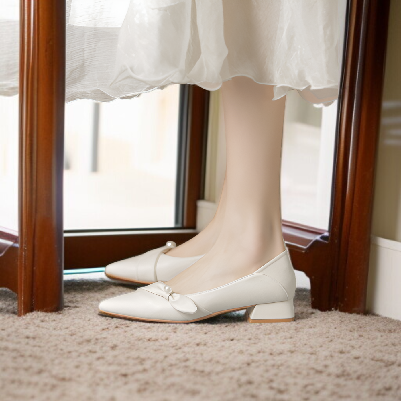 女性用ハイヒール、厚底ヒール、新しいフレンチスタイルのハイヒール、気質のある尖ったつま先ミディアムヒール、四季対応のソフトレザーハイヒール、快適な四季対応の靴