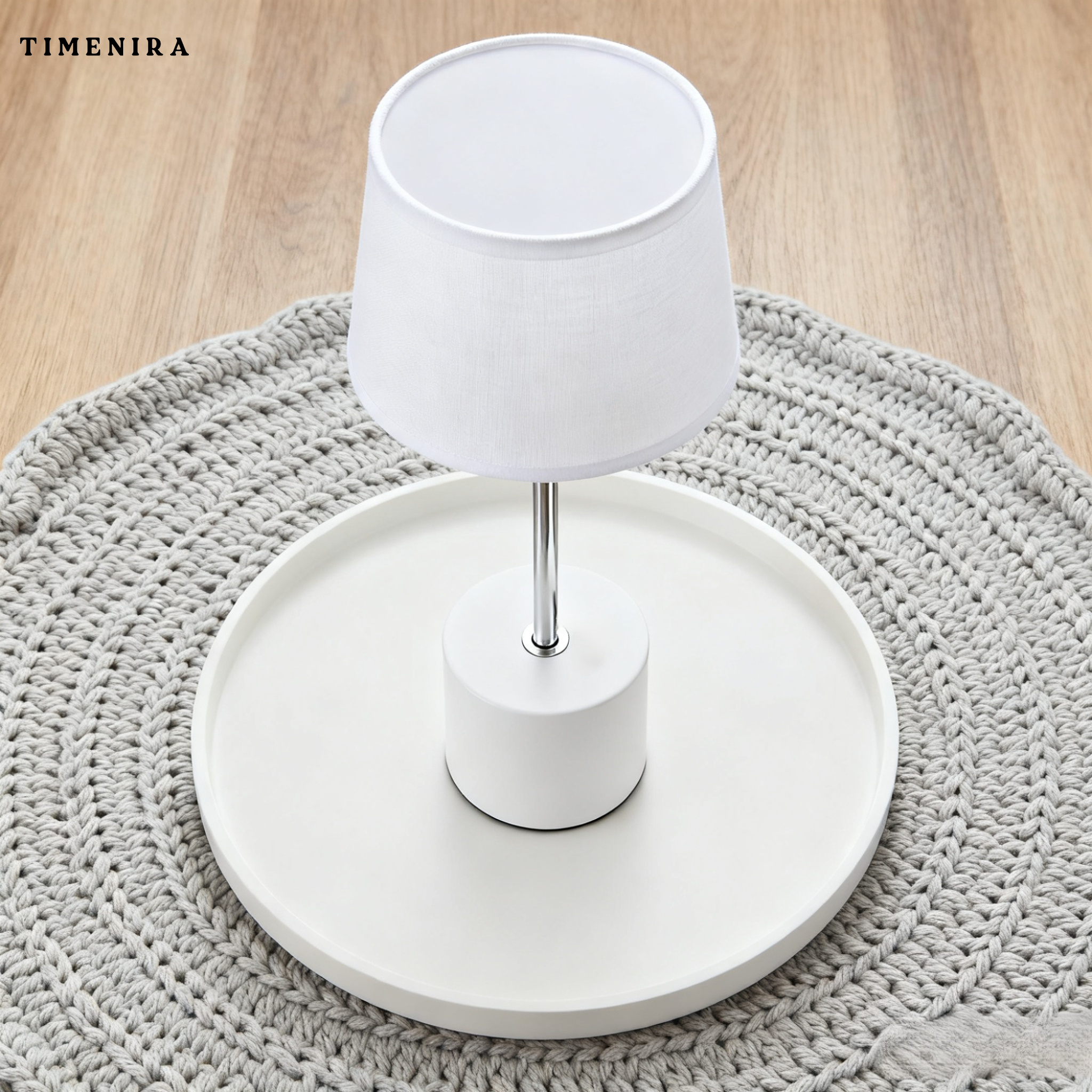 โคมไฟตั้งโต๊ะสำหรับอ่านหนังสือในหอพักสำหรับนักศึกษาและเด็กๆ