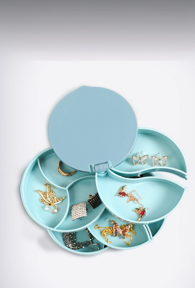 多層構造のジュエリーボックスでアクセサリー整理