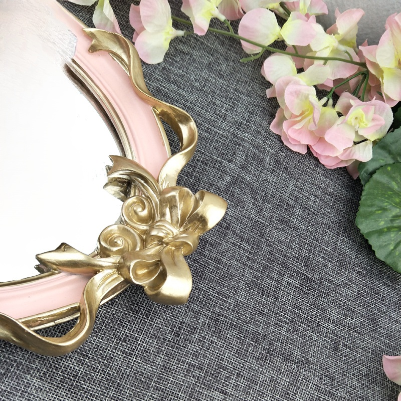 Spiegeldekoration im europäischen Stil