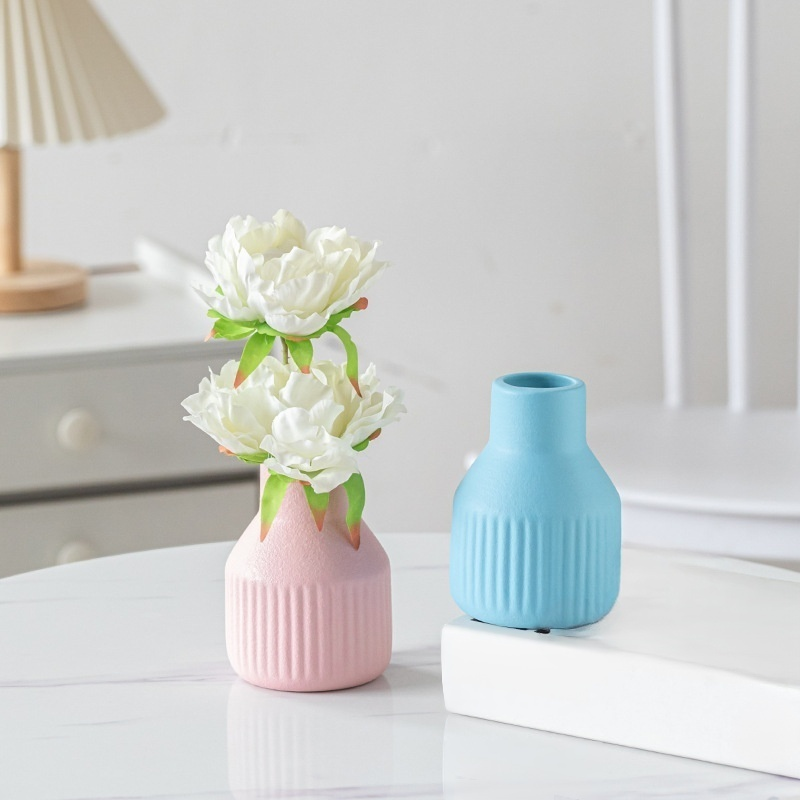 モダンスタイルマット陶器花瓶（多色展開）