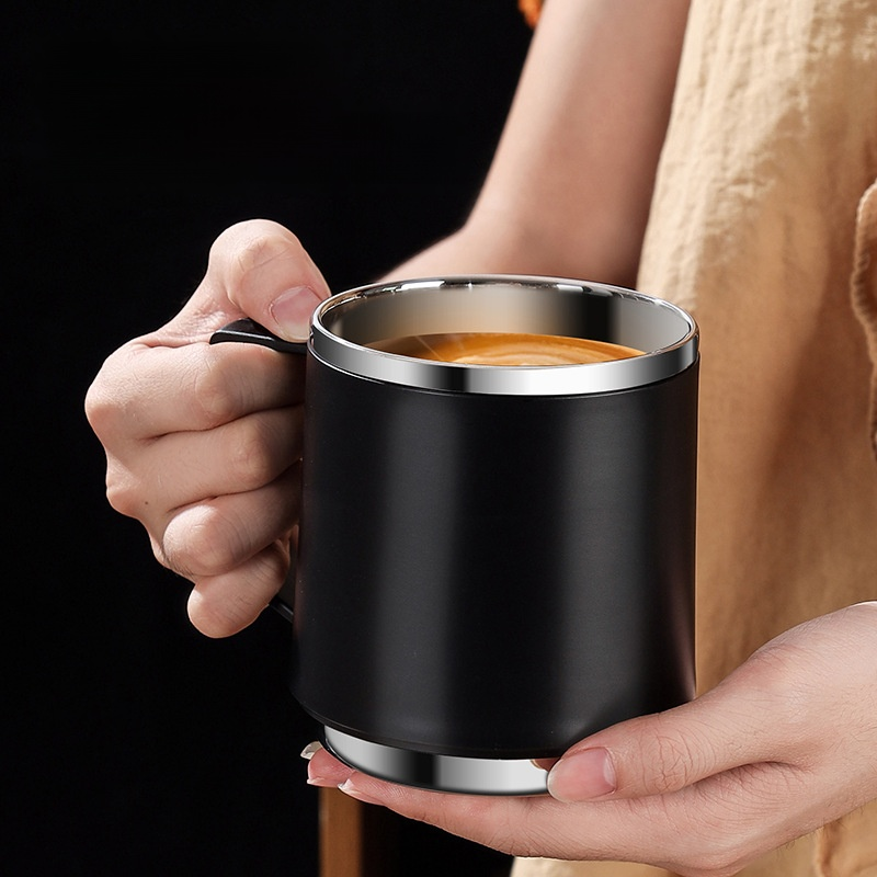 高級感のあるステンレス製コーヒーマグカップ