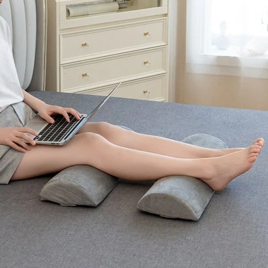 Adjustable headrest/backrest