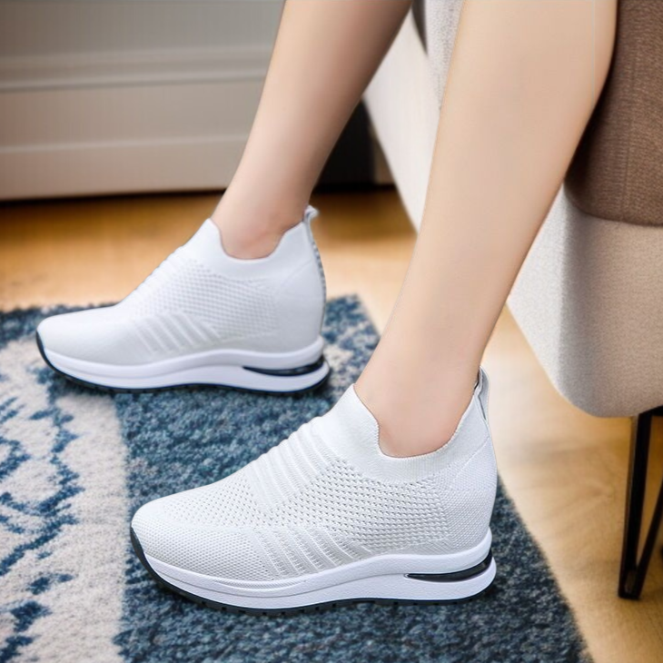 おしゃれなデザインのレディーススニーカー