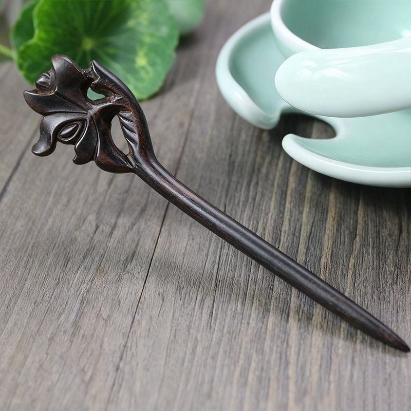 天然檀木手彫り簪（2本セット）