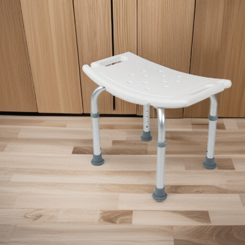 厚みのある滑り止めシャワースツール