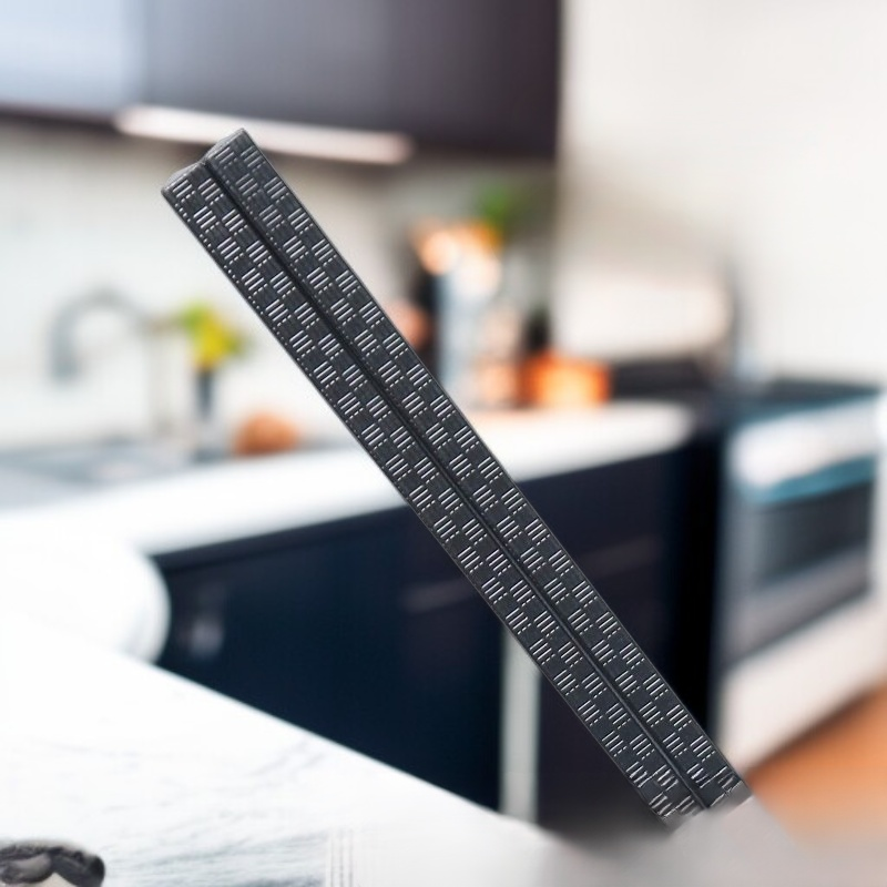 Mold and non-slip tableware