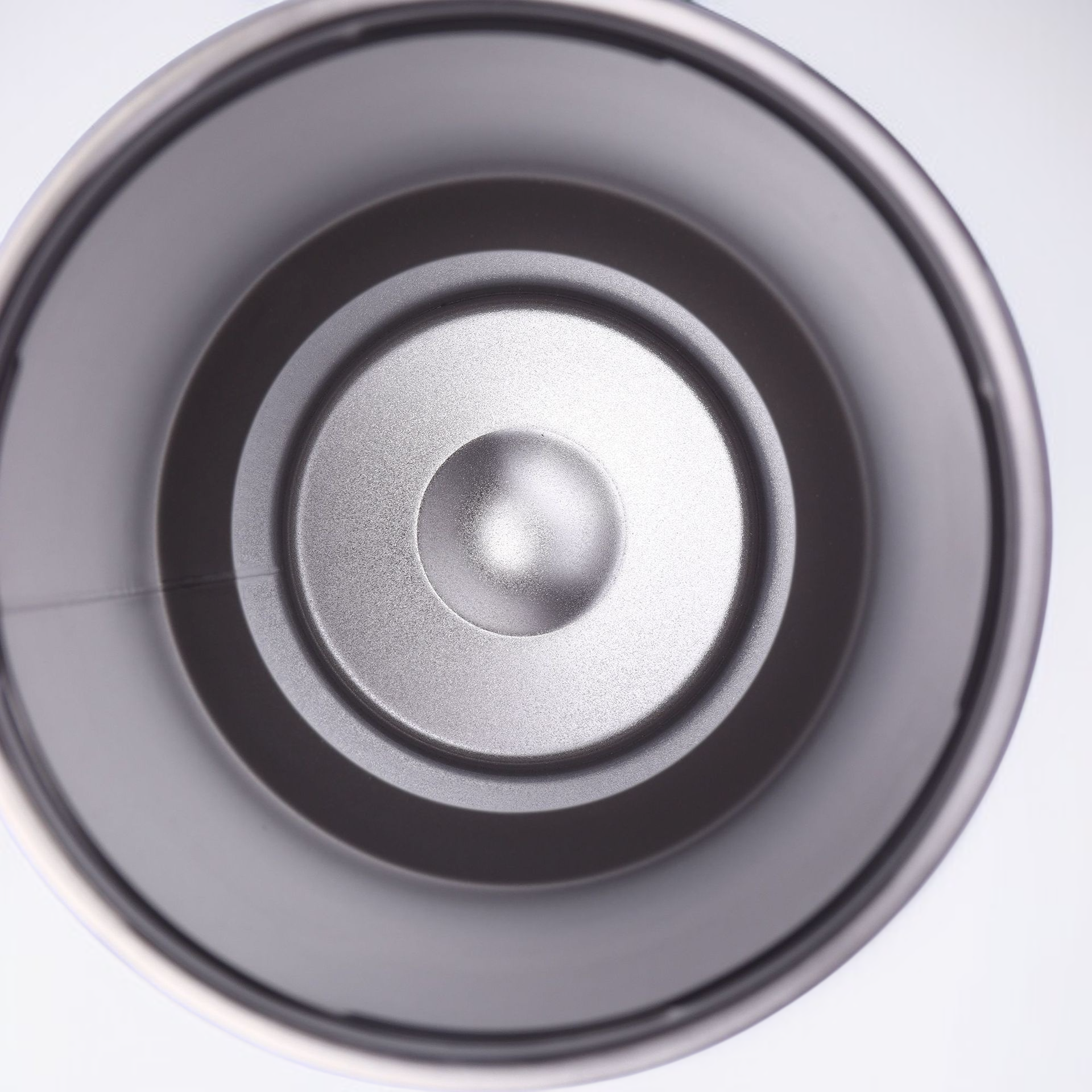 캠핑과 여행에 적합한 보냉컵