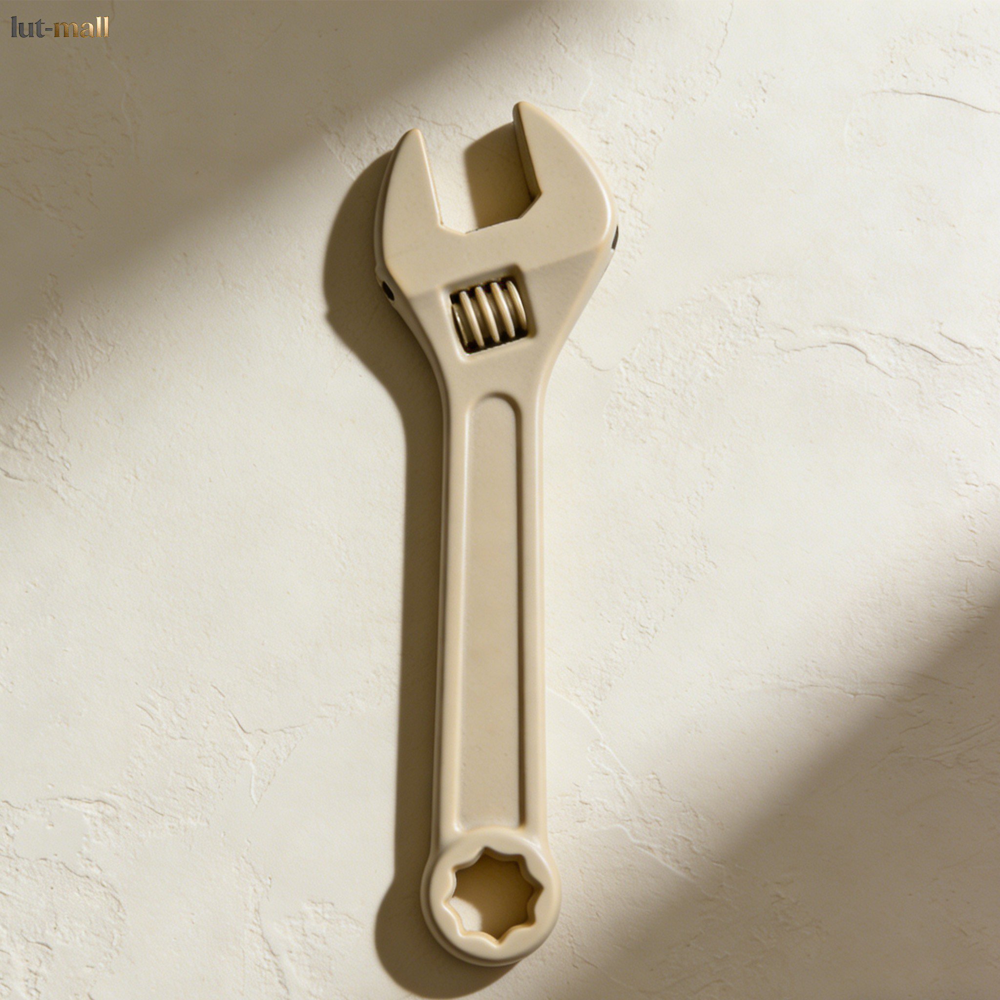 다기능 조절식 수동 렌치 전체 모습