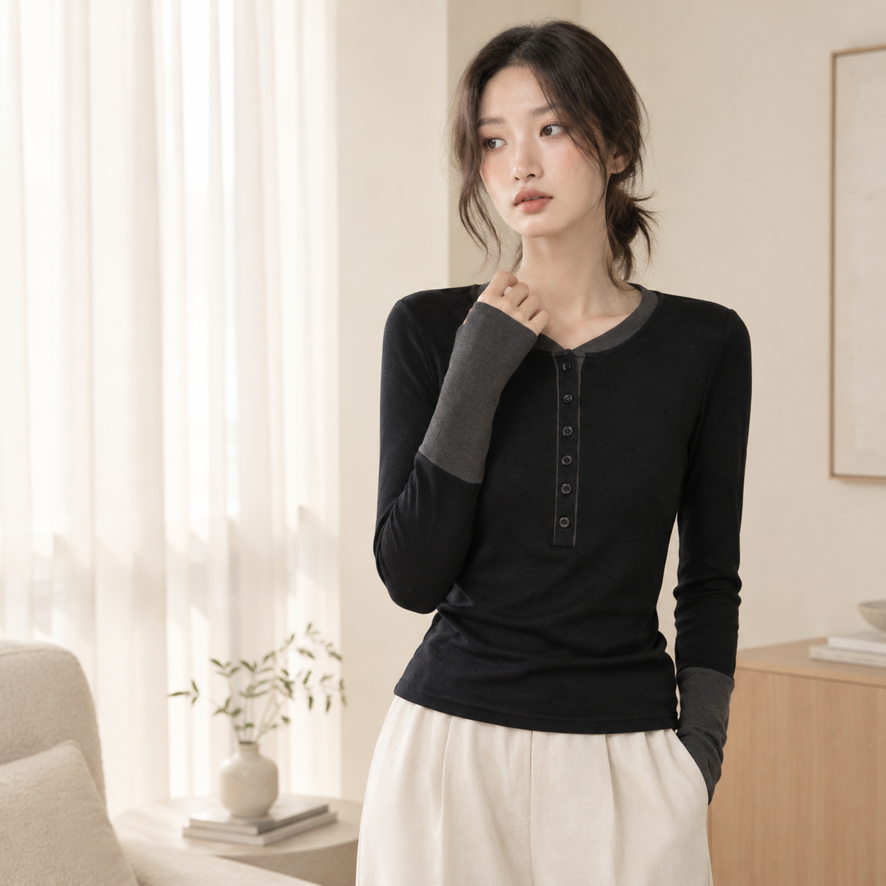 Camiseta interior de manga larga con botones en contraste para mujer, ideal para primavera y otoño