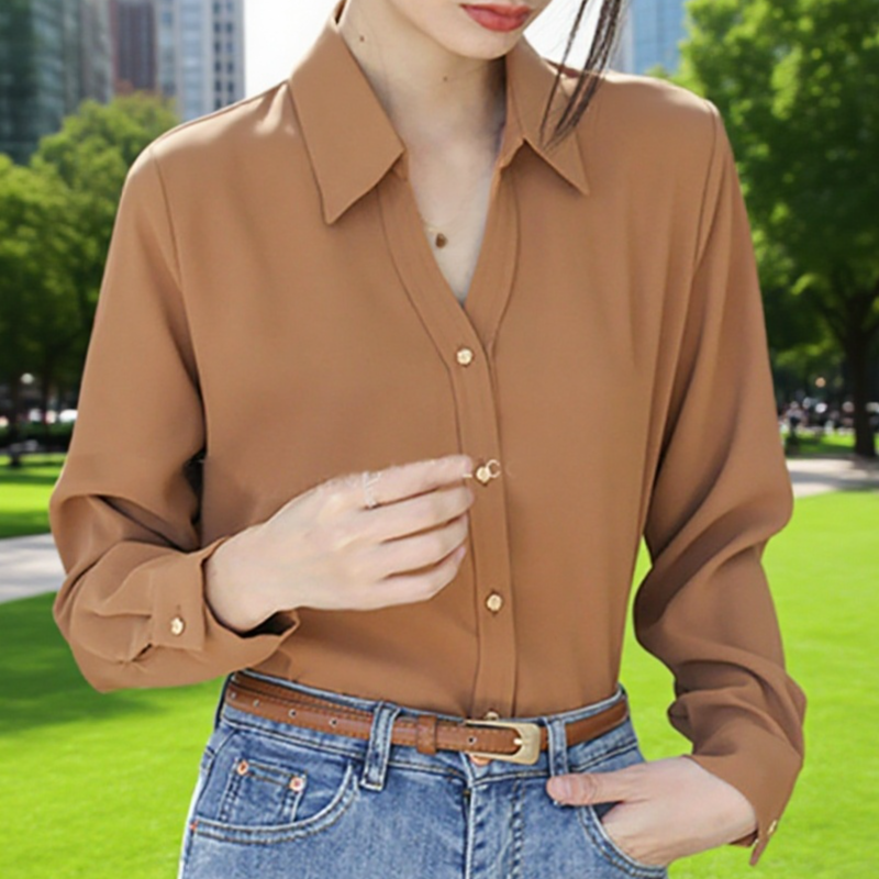 여성스러운 디자인감의 민소매 셔츠