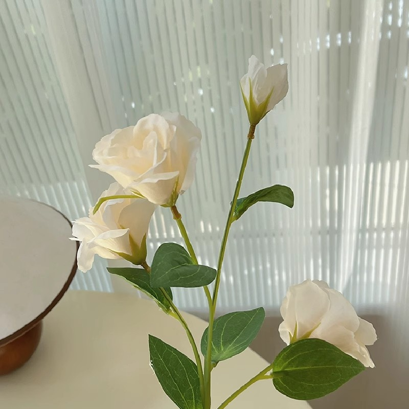 flores artificiales de lisianthus