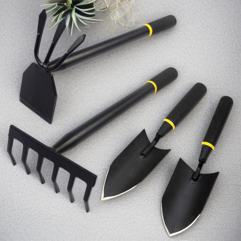 海底養殖や花の植え付けに使える小型シャベル