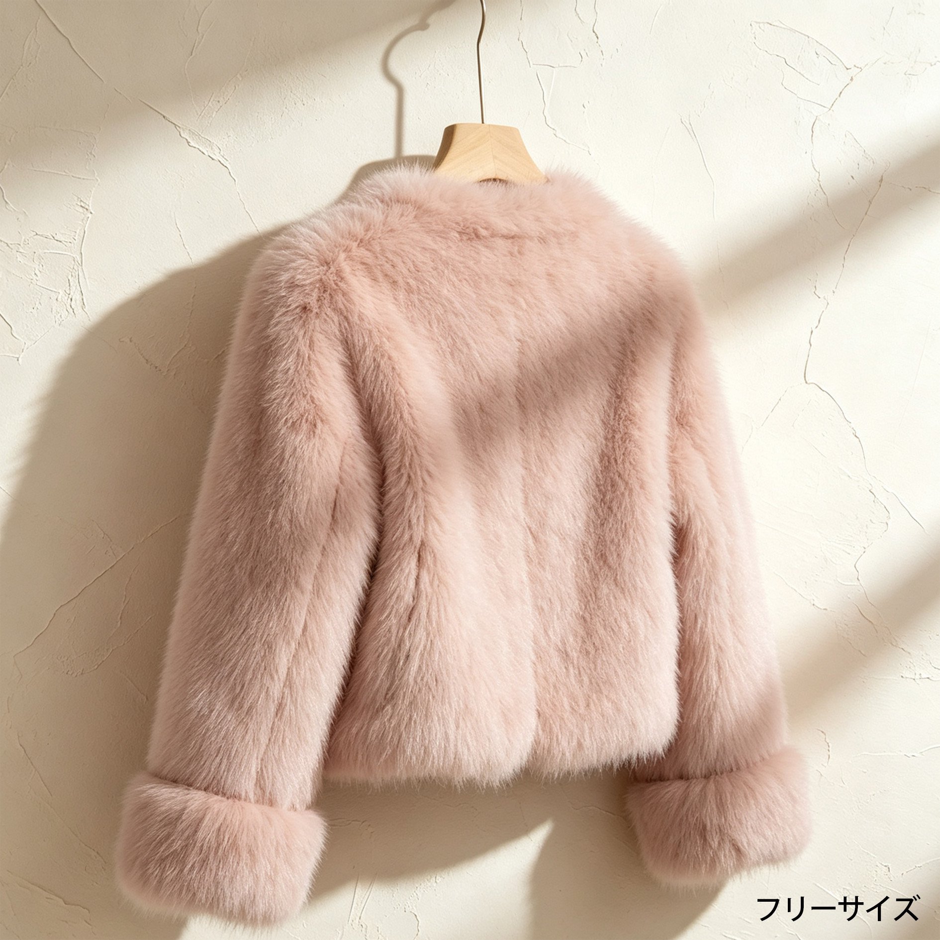 コーディネート例：ショート丈ファーコート×デニムパンツ