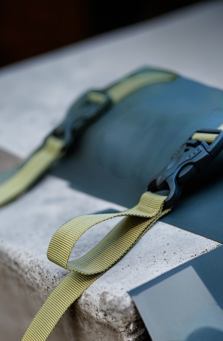 야외 활동에 적합한 방수 고정 벨트