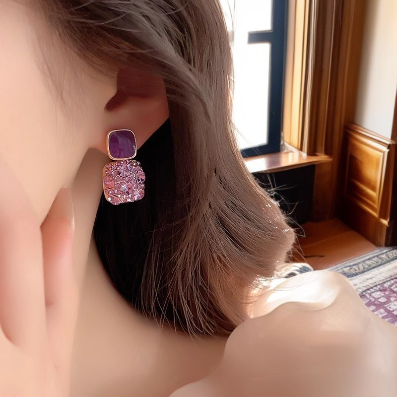 أقراط نسائية مربعة فاخرة