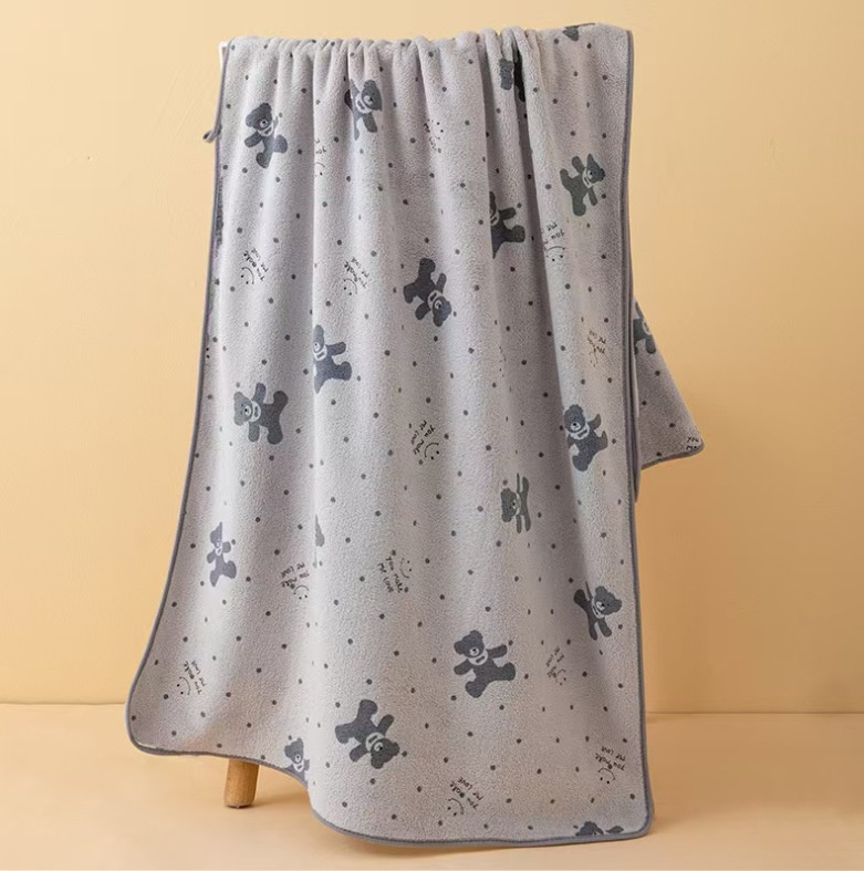 Bear Hanging Thickened Coral Fleece Bath Towel & Towel, Non-shedding, Odor-free