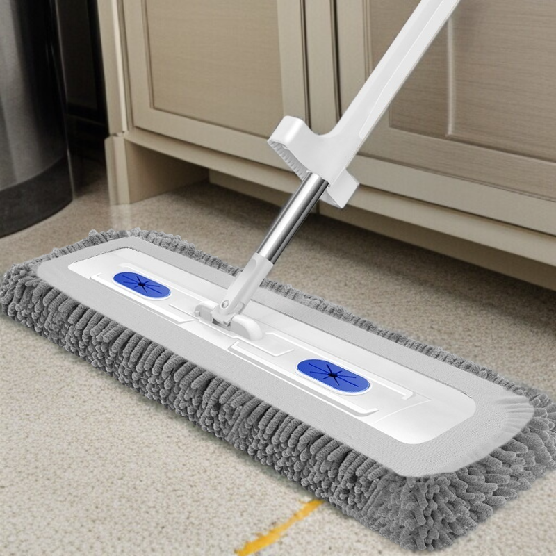 Quick and effective tile cleaning with vacuum mop combo