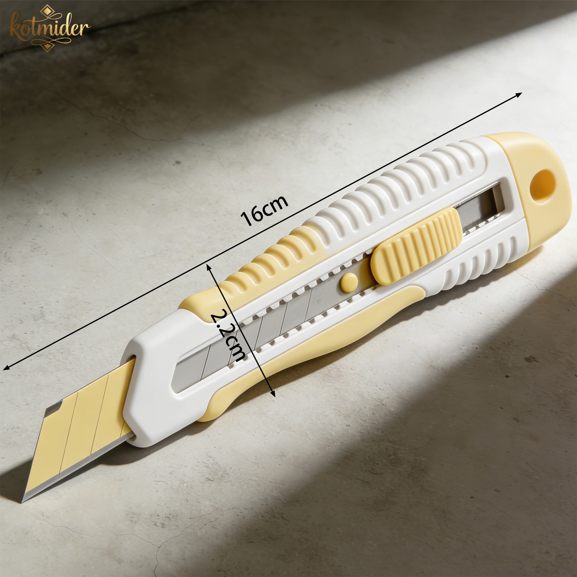 美工刀切割紙張示範