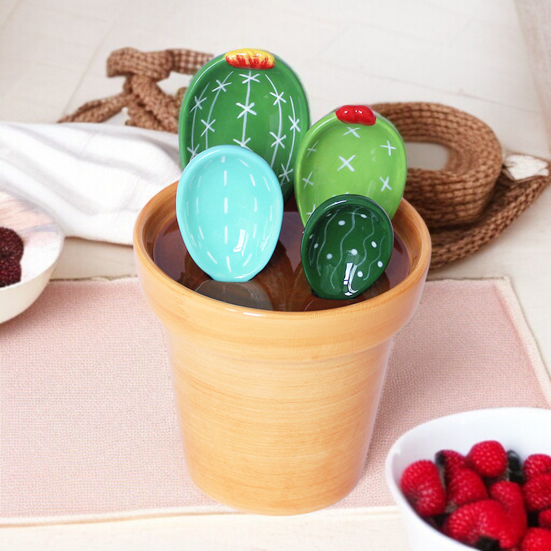 다양한 주방 도구를 위한 도자기 받침대