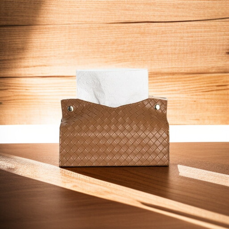 リビングに映える革製ティッシュボックス