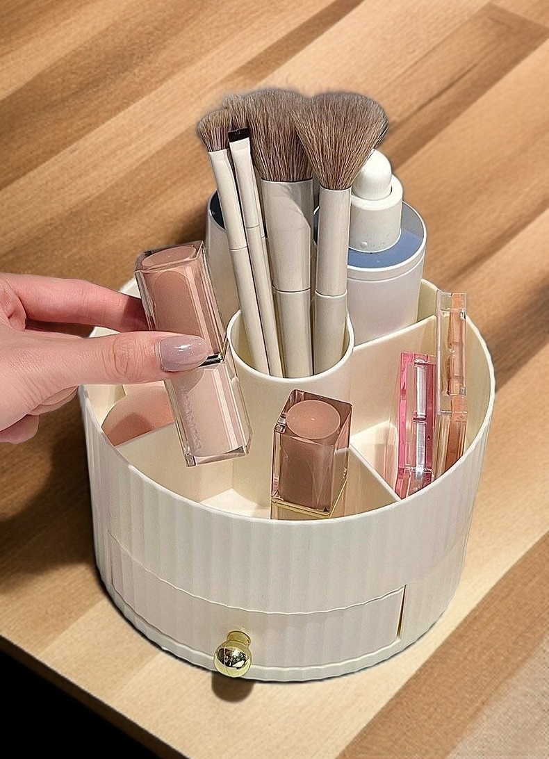 Praktischer Organizer für Kosmetikartikel