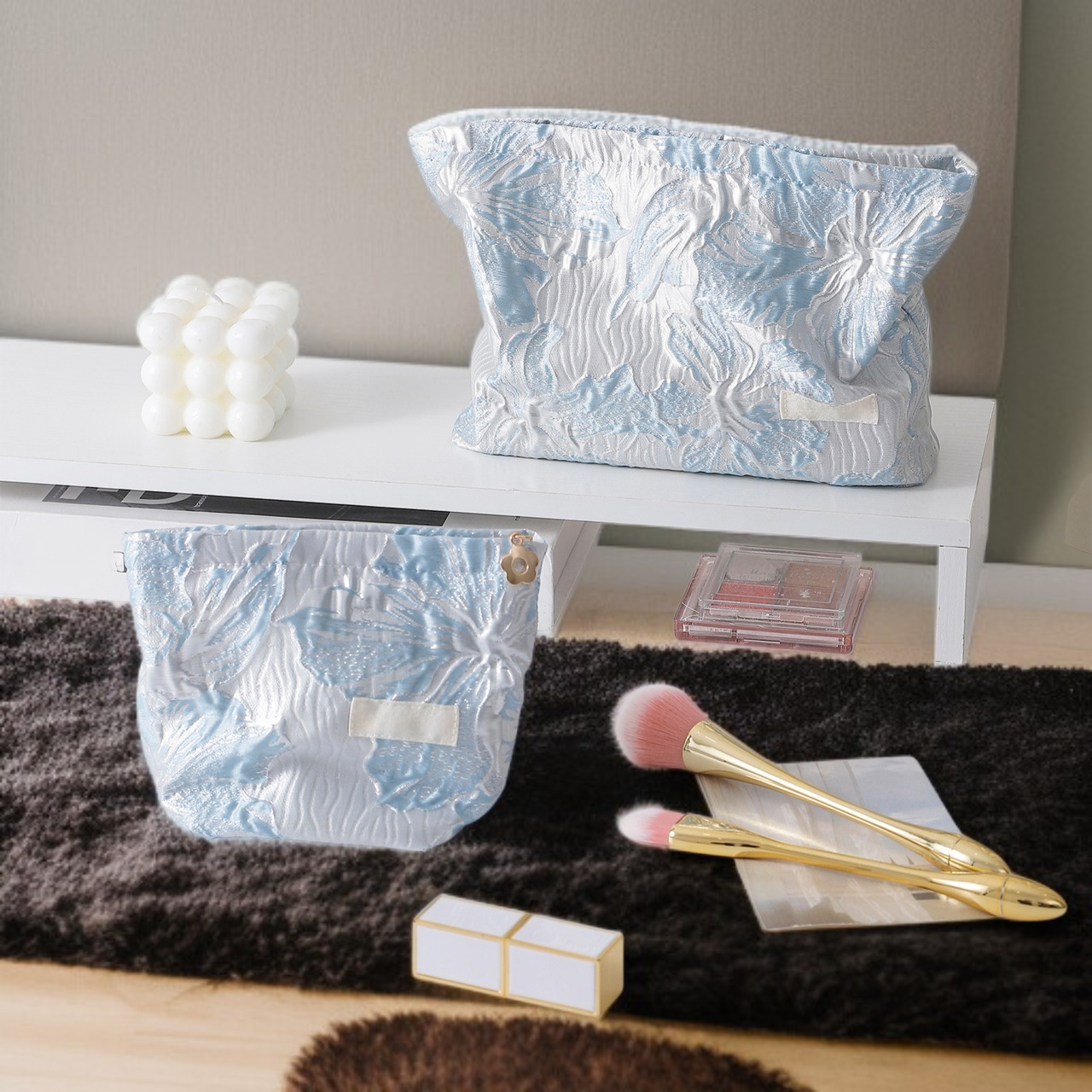  حقيبة مكياج مزينة بزخرفة زهرة الزنبق، حقيبة صغيرة متعددة الاستخدامات للسفر