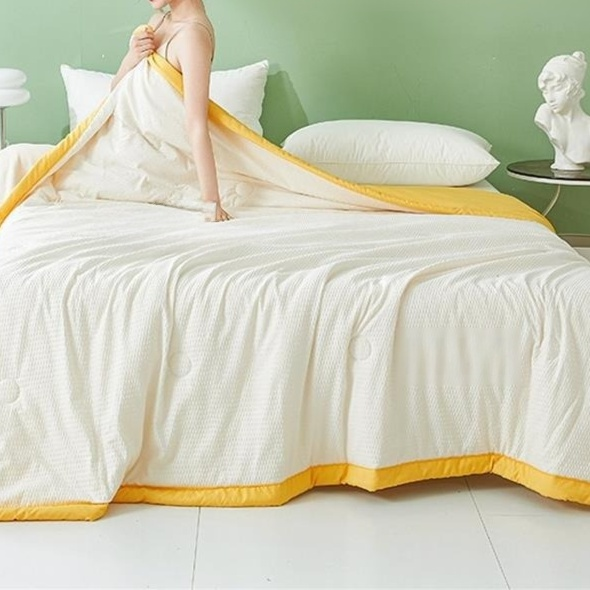 가볍고 시원한 여름용 이불
