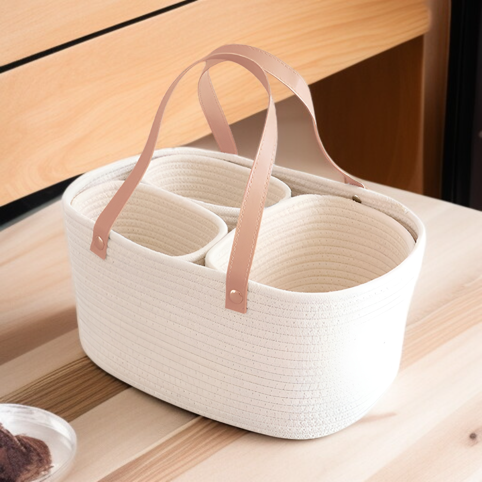 手編みの収納バスケット