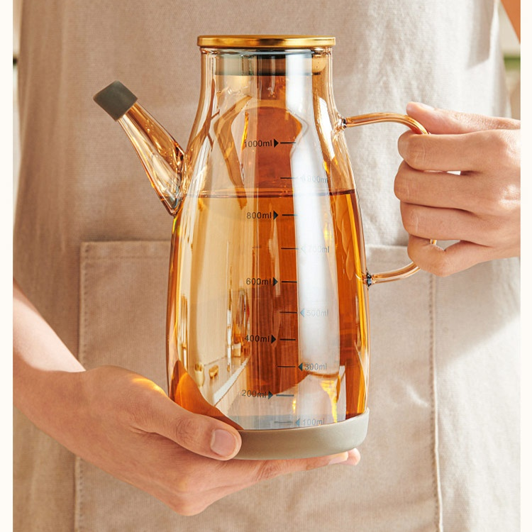 Eagle Beak Oil Pourer