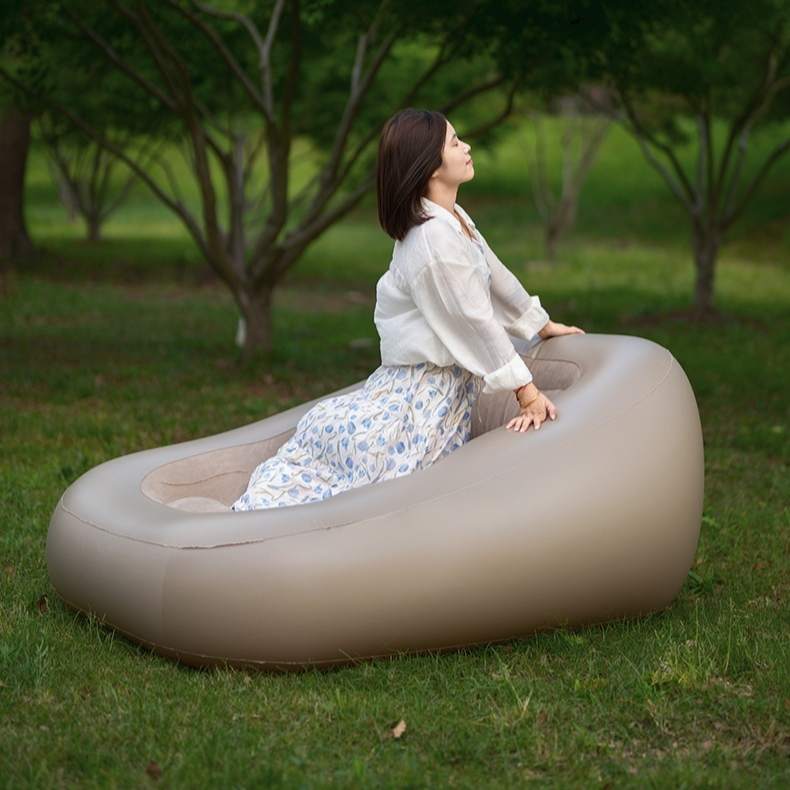 빈백 의자는 눕거나 잠을 자기에 완벽합니다.