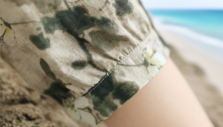 カジュアルコーディネートのコットンリネントップス