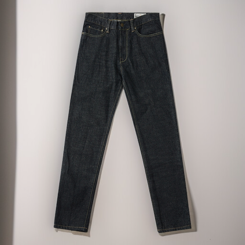 ストレッチ素材のスキニージーンズ詳細